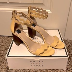 NWT White House Black Market yellow leather heels size 10